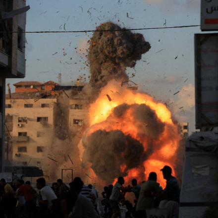 Ο Νετανιάχου έδωσε το πράσινο φως – Ισραηλινά αεροσκάφη βομβαρδίζουν τη Γάζα