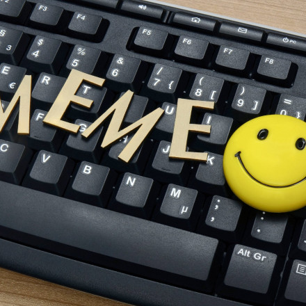 Η επιστήμη μίλησε: Το χιούμορ «ρέει» στο αίμα του Έλληνα - Η θέση «έκπληξη» στον παγκόσμιο χάρτη