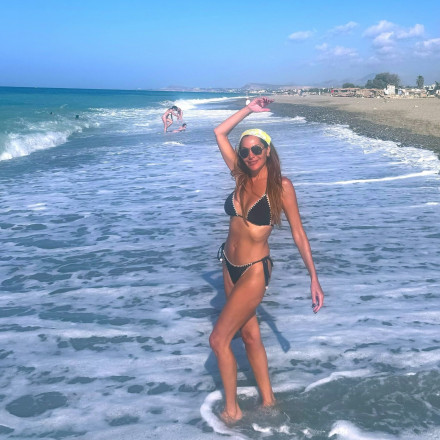 Δέσποινα Βανδή - Βασίλης Μπισμπίκης: Κορμί κι… αλάτι στην Κρήτη