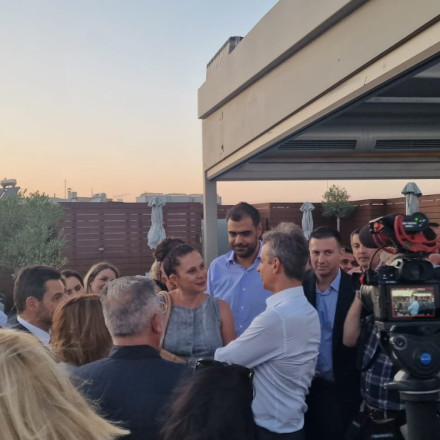 Μητσοτάκης για ομιλία Τσίπρα: «Είδα κάτι βράχια στο δρόμο που ερχόμουν...»