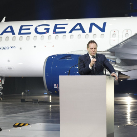 Ο Βασιλάκης (Aegean) και ο μύθος για τις διακοπές των Ελλήνων