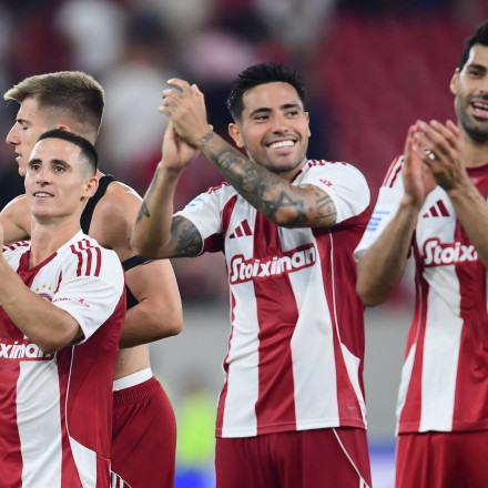 Ολυμπιακός - Πανσερραϊκός 5-0: Ποντένσε και Ταρέμι σήκωσαν στον... αέρα το «Καραϊσκάκης»!