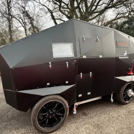 Αυτόνομο ρομπότ στην Ολυμπία Οδό: Η νέα εποχή στη συντήρηση δρόμων με AI