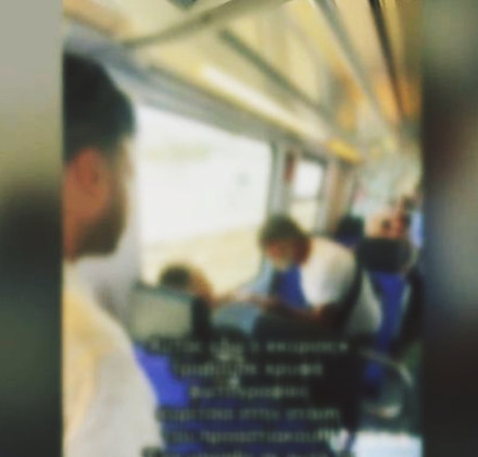 Χαμός στον Προαστιακό: Επιβάτης έβγαζε κρυφά φωτογραφίες – «Προσπάθησε να τις σβήσει» λέει μάρτυρας Χαμός στον Προαστιακό: Επιβάτης έβγαζε κρυφά φωτογραφίες – «Προσπάθησε να τις σβήσει» λέει μάρτυρας