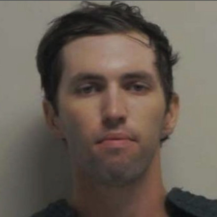 Δολοφονία Τσάρλι Κερκ: Όσα γνωρίζουμε για το προφίλ του Ρόμπινσον - Πώς το FBI έφτασε στη σύλληψη