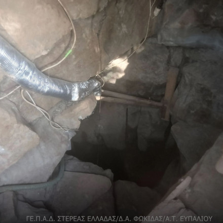 Φωκίδα: Έσκαψαν υπόγειο τούνελ 12 μέτρων δίπλα σε αρχαιολογικό χώρο - 2 συλλήψεις