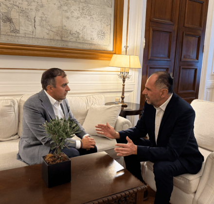 Στον Γεραπετρίτη ο Χατζηβασιλείου - «Δίνεις μάχες για το εθνικό συμφέρον» Στον Γεραπετρίτη ο Χατζηβασιλείου - «Δίνεις μάχες για το εθνικό συμφέρον»