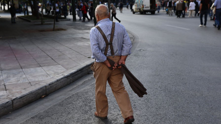 Συντάξεις: «Ξεπαγώνουν» οι αυξήσεις και στις επικουρικές το 2026 – Ποιοι και πόσα θα δουν