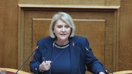 Μαντάρα τα έκανε η Βούλτεψη: «Αυτοί με μια σφαλιάρα φεύγουν» είπε για τους σημερινούς κομμουνιστές