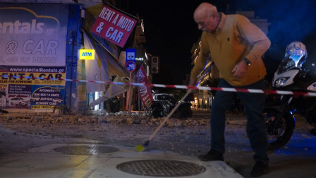 Κατέρρευσε μπαλκόνι στο κέντρο των Χανίων - Από καθαρή τύχη δεν υπήρξαν θύματα