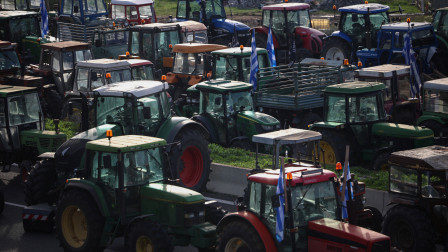 Ώρα μηδέν για τα μπλόκα: Στις συνελεύσεις οι αγρότες - Απαντούν στο δίλημμα: διάλογος ή κλιμάκωση