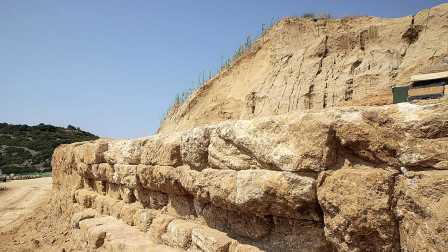 ΟΠΕΚΕΠΕ: Δήλωναν τον... Τύμβο Καστά και «βάφτιζαν» τα γαϊδούρια, άλογα για να τσεπώνουν επιδοτήσεις