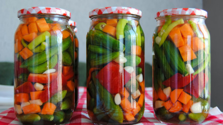 Το κόλπο με το κουτάλι για να ανοίξετε ένα σφραγισμένο βάζο