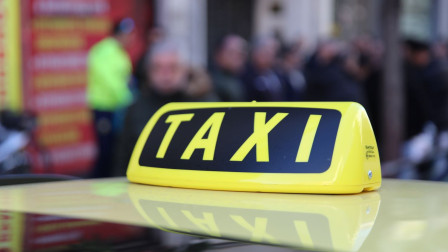 Κινηματογραφική ληστεία στο Περιστέρι - Πήραν τα χρήματα και έφυγαν με... ταξί