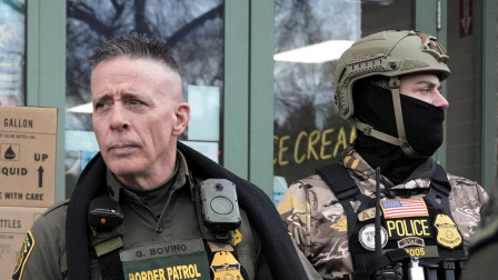 ΗΠΑ: Η κυβέρνηση Τραμπ αποσύρει 700 πράκτορες της ICE από τη Μινεσότα