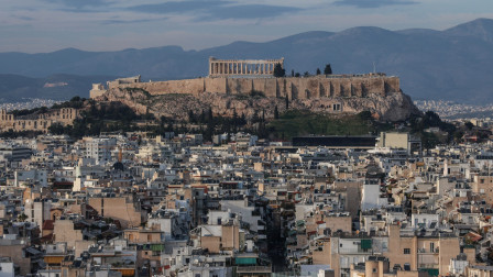 Reuters: Η «μάστιγα» της εκτίναξης των ενοικίων απειλεί την οικονομική ανάπτυξη στην Ελλάδα