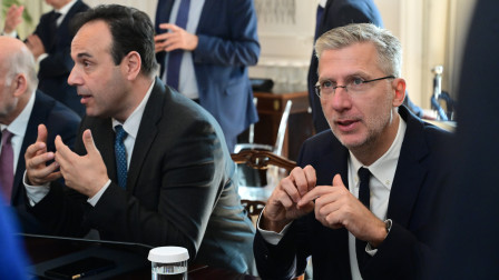 Σύσκεψη για τα social media και τους ανήλικους - Απαγόρευση από το β' εξάμηνο του 2026