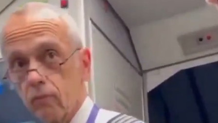 Χειροπέδες σε πιλότο πριν την απογείωση: Κακοποιούσε παιδιά για χρόνια - Αποκαλύψεις φρίκης