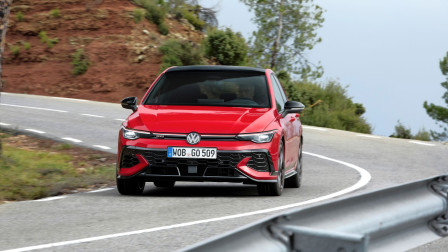 Volkswagen Golf GTI EDITION 50: Αιωνίως Νεανίας