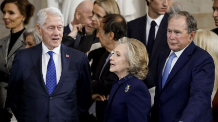 «Ας το κάνουμε σωστά»: Οι Κλίντον ζητούν να καταθέσουν δημόσια στο Κογκρέσο για την υπόθεση Έπσταϊν