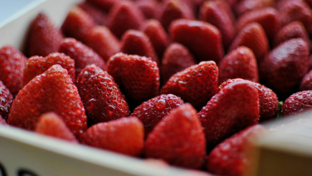 Το πιο ερωτικό φρούτο είναι το πιο «βρόμικο» - Ποια χημικά χρησιμοποιούνται στην καλλιέργειά του