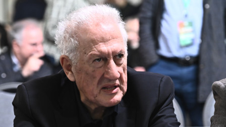 ΠΑΣΟΚ: Επιστροφές χρώματος κόκκινου και γαλάζιου