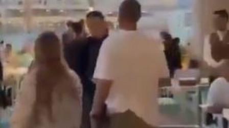 Πανικός στο Ντουμπάι: Τουρίστες τρέχουν καθώς μπέρδεψαν κανόνι του Ιφτάρ με ιρανική επίθεση