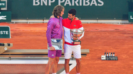 Τζόκοβιτς και Τσιτσιπάς πήγαν για... shopping πριν το διπλό