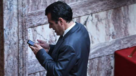 Τηλεφώνημα Πλεύρη στην άλλη πλευρά του Αιγαίου για το μεταναστευτικό