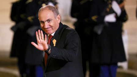 Πώς ο πρωθυπουργός της Αρμενίας κατάφερε να γίνει ο σταρ του Instagram