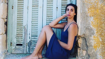Έλενα Χαραλαμπούδη: «Δεν θέλω να είμαι χαρούμενη στη ζωή μόνο επειδή μου αρέσει η δουλειά μου»