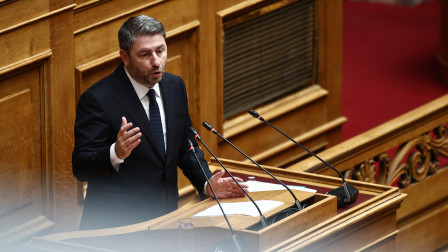 Κόντρα Παπασταύρου - Ανδρουλάκη: «Κατώτεροι των περιστάσεων» - «Μαθήματα στο παρακράτος του Μαξίμου»