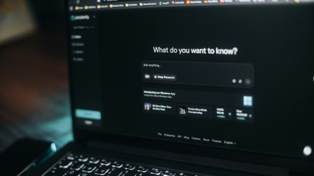 Πόσο «ευφυής» είναι η Τεχνητή Νοημοσύνη; Τι απαντά ένας φιλόσοφος-ερευνητής
