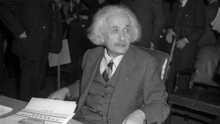 Άλμπερτ Αϊνστάιν, ο απλός άνθρωπος πίσω από το μυαλό που άλλαξε τον κόσμο