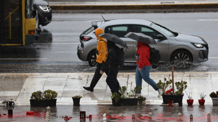 Καιρός: Μάρτης... γδάρτης και ανατροπή σκηνικού με βροχές και κρύο στην Αθήνα