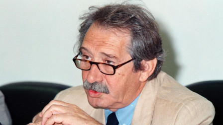 Πέθανε ο δημοσιογράφος Αντώνης Κούρτης – Υπήρξε κυβερνητικός εκπρόσωπος του Ανδρέα Παπανδρέου