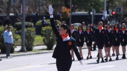 25η Μαρτίου: Με λαμπρότητα ο εορτασμός στη Θεσσαλονίκη – Ολοκληρώθηκε η μαθητική παρέλαση