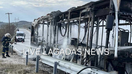 Καρέ- καρέ η στιγμή που λεωφορείο του ΚΤΕΛ τυλίγεται στις φλόγες στη Θεσσαλονίκης – Σερρών