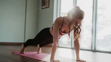 Η γυμναστική χωρίς κίνηση  «φάρμακο» για την υπέρταση, λέει μελέτη