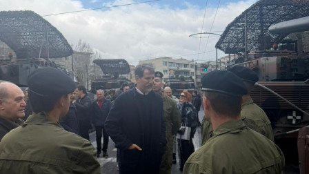 25 Μαρτίου: Πρώτη φορά στην στρατιωτική παρέλαση ο Παύλος Ντε Γκρες, «Χρόνια πολλά στην πατρίδα μας»