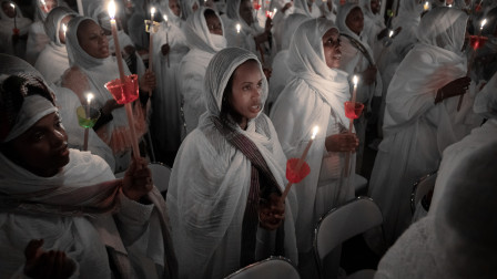 Οι Αιθίοπες της Αθήνας γιόρτασαν την Ανάσταση στο Πολύγωνο με τύμπανα, χορό και μυσταγωγία