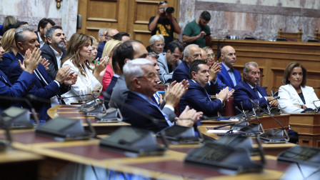 Άρσεις ασυλίας: Ρήγμα στη ΝΔ - Μνήμες από τα ομόφυλα ζευγάρια στην Κ.Ο.