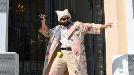 Akylas: Promo Tour τέλος - Η αυλαία έπεσε σε Ρουμανία και Ηνωμένο Βασίλειο με... παραδοσιακούς χορούς