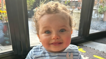 Η απόλυτη φρίκη: Ομόφυλο ζευγάρι κατηγορείται για κακοποίηση και δολοφονία βρέφους 13 μηνών