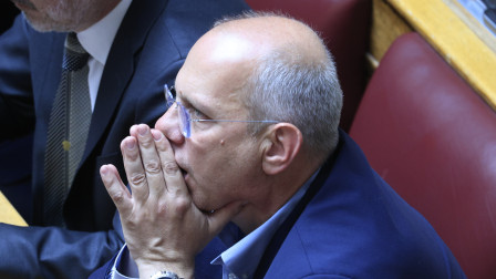 Ο Μητσοτάκης δεν κινδυνεύει από την αντιπολίτευση αλλά από τον... Οικονόμου