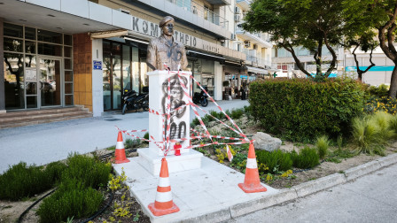 Άγνωστοι βανδάλισαν ξανά την προτομή του Γιώργου Λυγγερίδη στη Θεσσαλονίκη