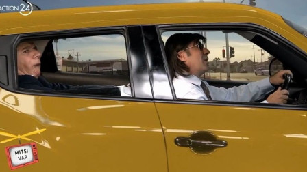 Ο Κώστας Μπακογιάννης πήρε ταξί και ενημερώνεται... από τον ταξιτζή Καλυβάτση Ο Κώστας Μπακογιάννης πήρε ταξί και ενημερώνεται... από τον ταξιτζή Καλυβάτση