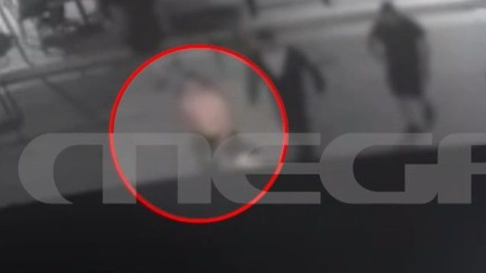 Σκηνές χάους στην Παιανία: Πλάνα της επίθεσης ανηλίκων σε «όποιον έβρισκαν»- Στο νοσοκομείο 17χρονος