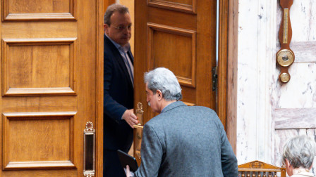 Ο «εντός, εκτός» Πολάκης στέλνει μήνυμα στον Φάμελλο και ο ΣΥΡΙΖΑ το αναπαράγει...