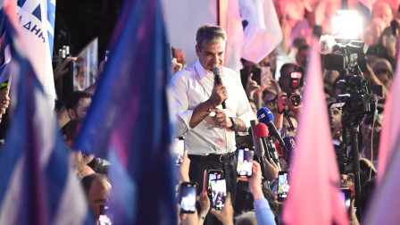 Στο κυνήγι των αναποφάσιστων και των ψηφοφόρων του παραβάν (που το 2023 είχαν ψηφίσει «δαγκωτό» ΝΔ)